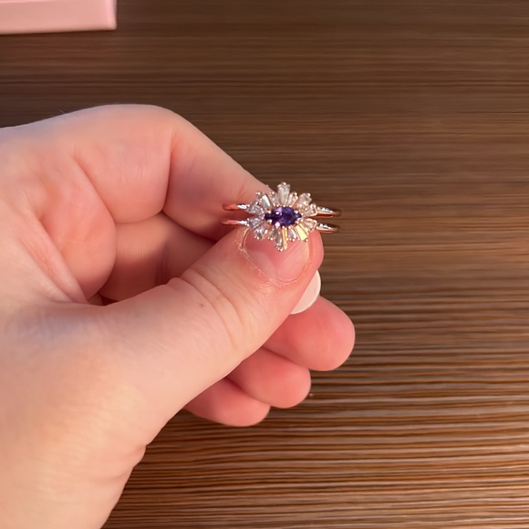Beautiful light tanzanite cubic zirconia on rose gold plating. - Picture 2 of 4